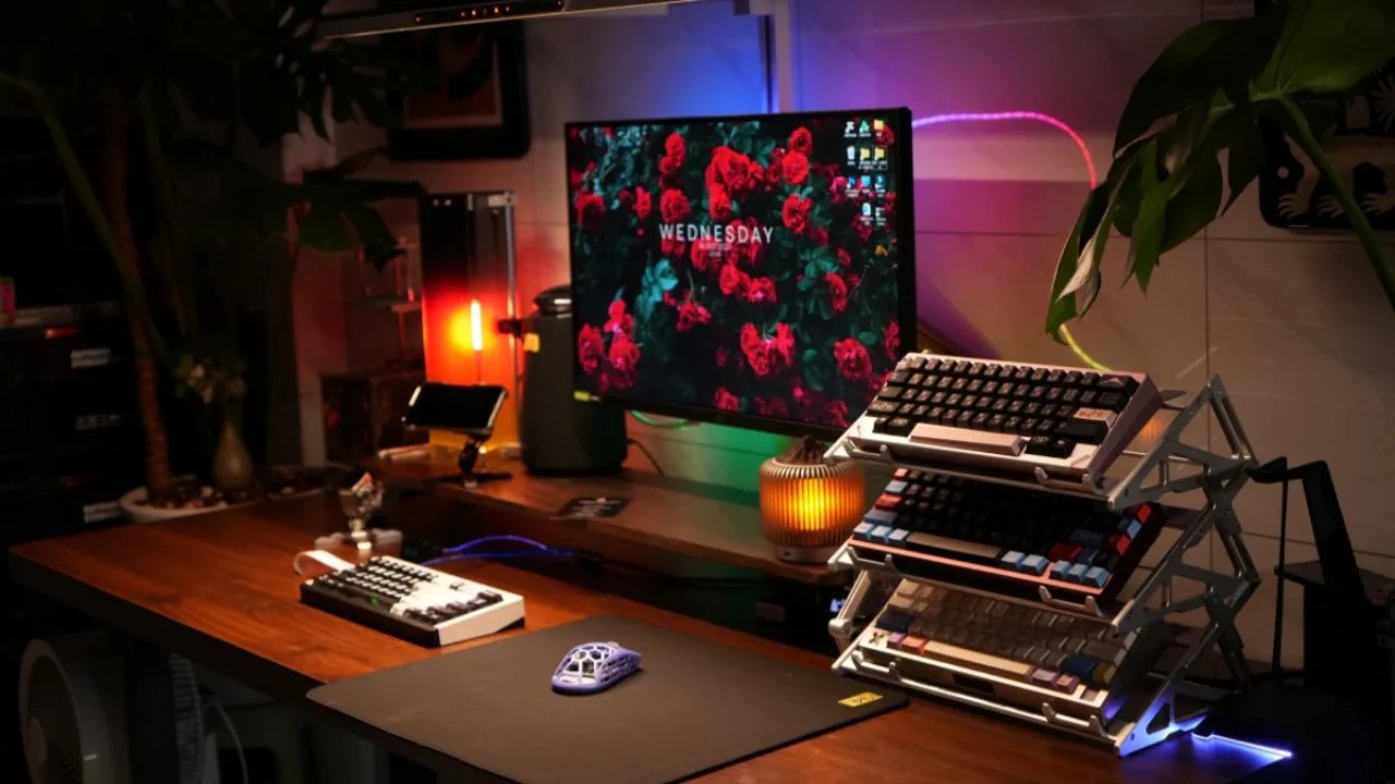 How to Build an Aesthetic Yet Functional Desk Setup With Peakzooc